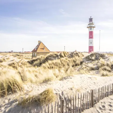 Coastal Comfort With Parking Appartement