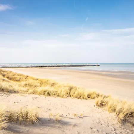 Coastal Comfort With Parking Appartement Nieuwpoort