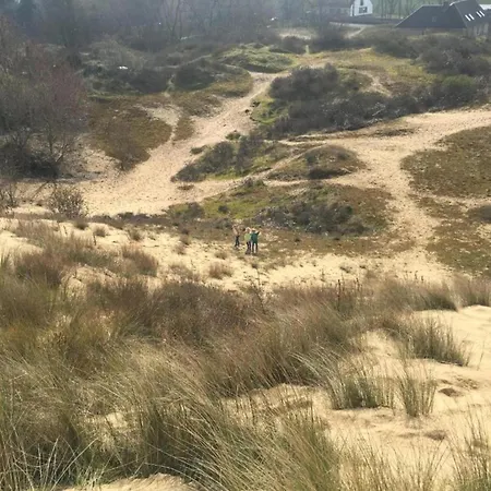 Coastal Comfort With Parking Διαμέρισμα